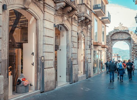 italy/taormina/shop/feliciotto-contemporary-fashion-concept
