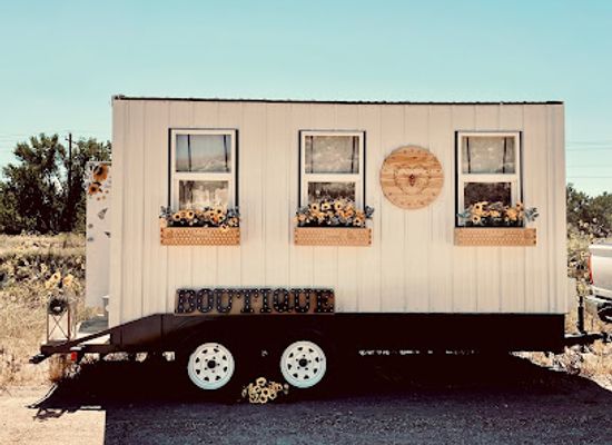 colorado/la-junta/shop/the-beehive-boutique