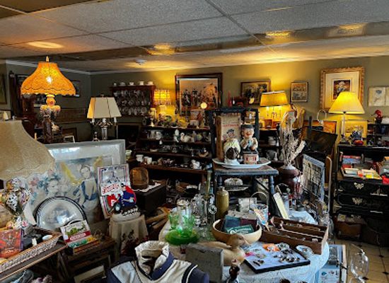vermont/brattleboro/shop/millie-s-antiques