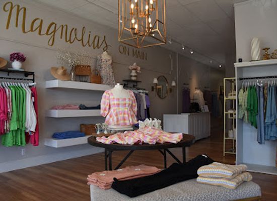 alabama/lake-guntersville/shop/magnolias-on-main