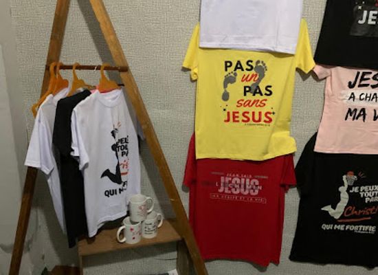 gabon/pongara-national-park/shop/grace-full-gifts