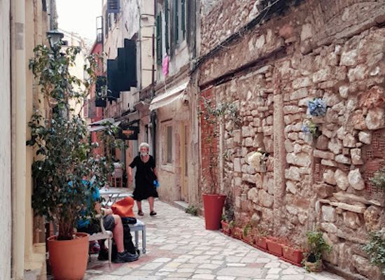 greece/corfu/corfu-old-town/shop/corfu-vintage-shop