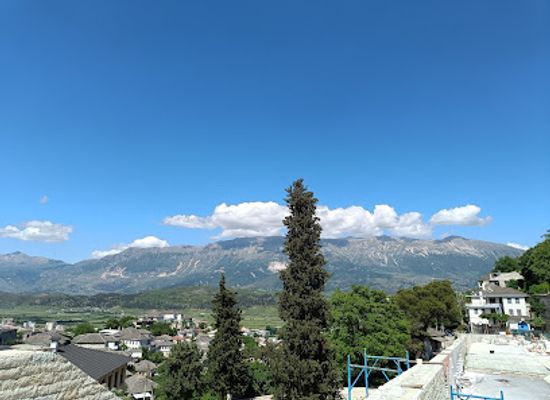 albania/delvina/shop/qafa-e-pazarit