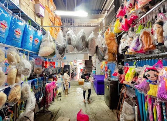 thailand/rayong/klaeng/shop/by