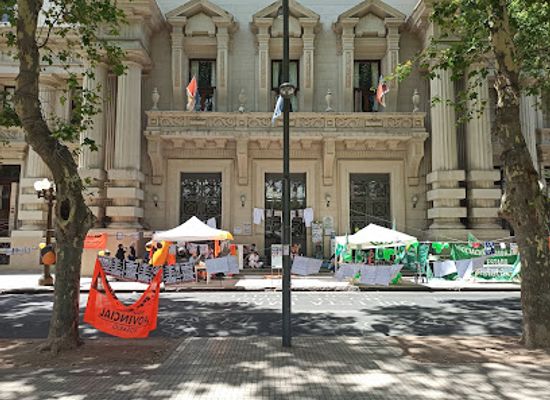 argentina/rosario/shop/plaza-san-martin