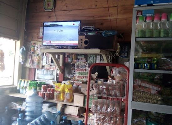 indonesia/lake-toba/shop/toko-barlen