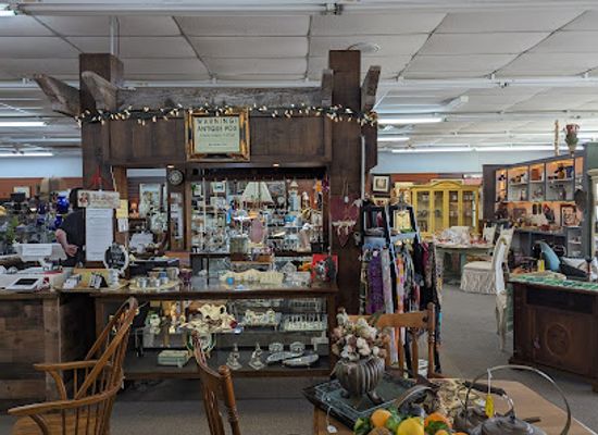 south-carolina/aiken/shop/aiken-antiques-uniques