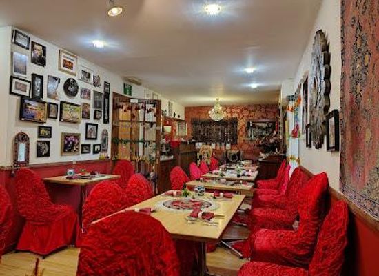 united-kingdom/aberfeldy/shop/checheks-restaurant