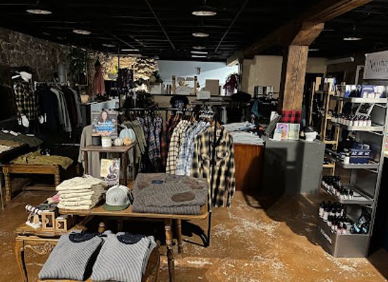 south-dakota/black-hills/shop/nowhere-women-men-s-apparel