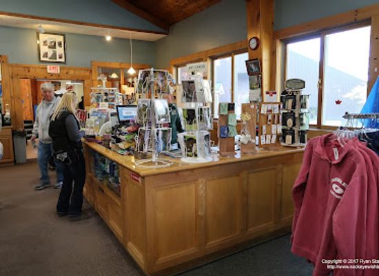 new-hampshire/white-mountains/shop/tramway-country-store