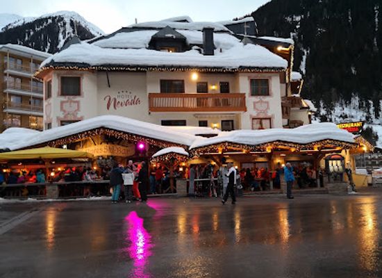 austria/ischgl/shop/dorfplatzl