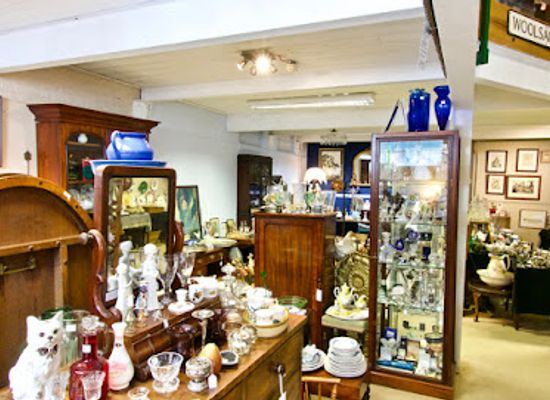 united-kingdom/berkshire/shop/the-old-grain-barn-antiques-berkshire
