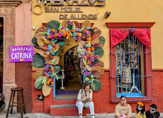 mexico/san-miguel-de-allende/shop/abrazos-boutique