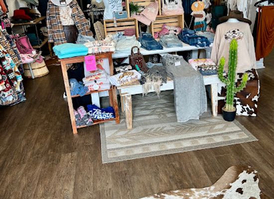 kentucky/inner-bluegrass/shop/the-wild-huckleberry-boutique