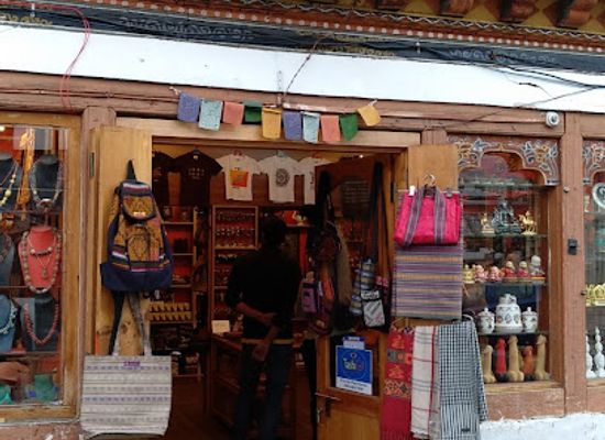 bhutan/paro/shop/gakhil-souvenirs