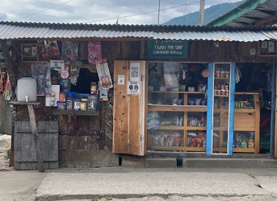 bhutan/bumthang-valley/shop/dee-tshok-tshongkhang