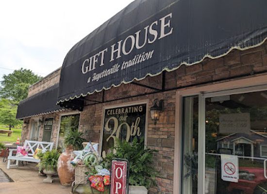 arkansas/fayetteville/shop/gift-house-antiques