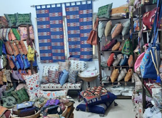 jordan/northern-jordan-valley/shop/jordan-craft-center