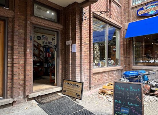 colorado/breckenridge-ski-resort/shop/off-the-slopes-knives-hand-crafted-gifts-breckenridge-co