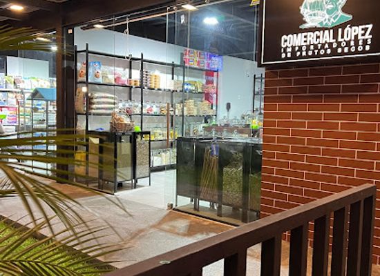 ecuador/amazon/shop/plaza-amazonas-garden