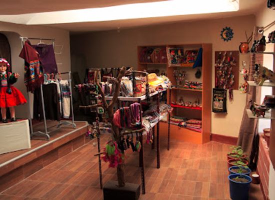 peru/lake-titicaca/shop/quinua-tampu