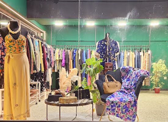 greece/athens/shop/a-place-to-dress-strangers-vintage-second-hand
