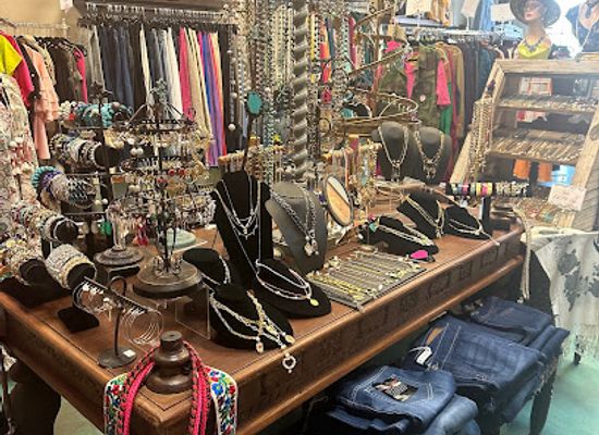 texas/laredo/shop/bejeweled-boutique