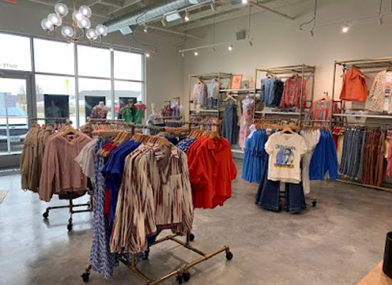 north-dakota/bismarck/shop/apricot-lane-boutique