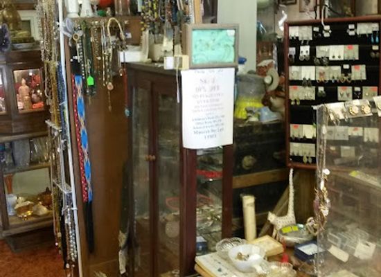 colorado/sangre-de-cristo-mountains/shop/navajo-trail-antiques