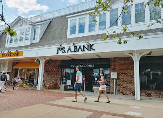 rhode-island/newport-coastline/shop/long-wharf-mall