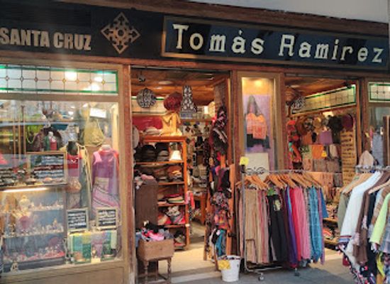 spain/madrid-community/shop/santa-cruz-plaza