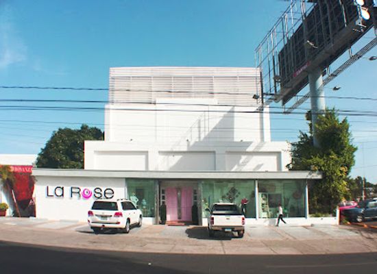 dominican-republic/santiago/shop/la-rose