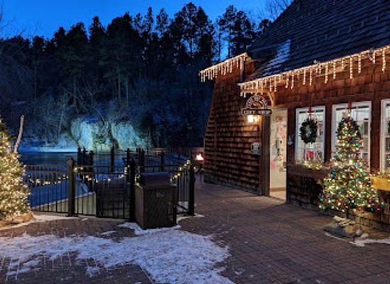 south-dakota/black-hills/shop/the-pond-gift-shop