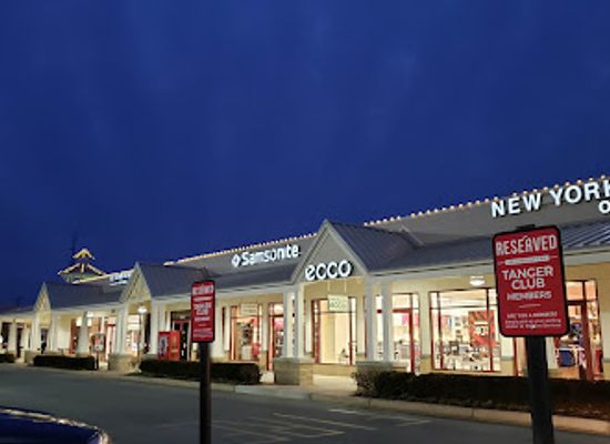 delaware/delaware-seashore-state-park/shop/tanger-rehoboth-beach-surfside