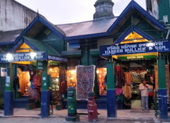 india/darjeeling/tiger-hill/shop/glenary-s-bakery-resturant-pub