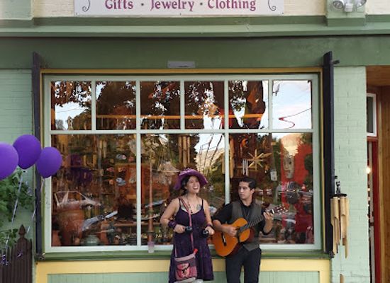 utah/great-salt-lake-desert/shop/arts-of-the-world-gallery