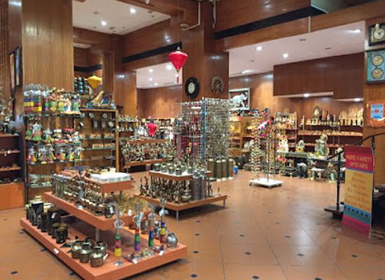 india/central-india/shop/the-bombay-store-p-m-road-fort-mumbai