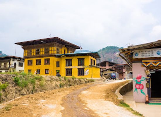 bhutan/punakha-wangdue-valley/shop/chimi-lhakhang