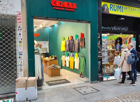 spain/bilbao/casco-viejo/shop/colors-of-basque-country