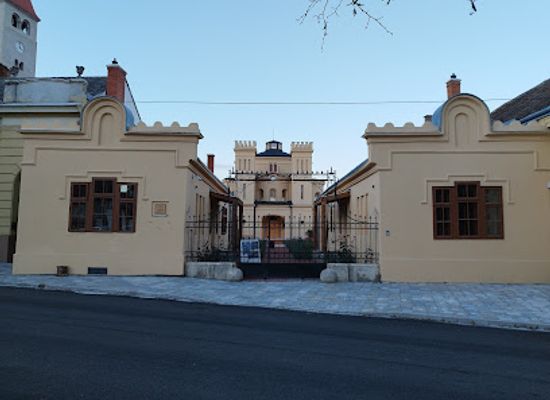 hungary/koszeg-mountains/shop/hotel-portre