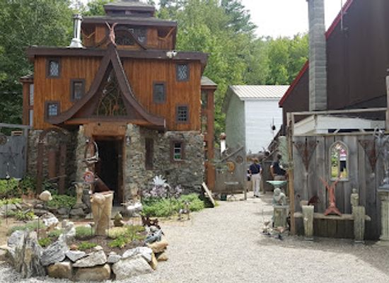 new-hampshire/mount-washington-valley/shop/ravenwood-curio-shoppe