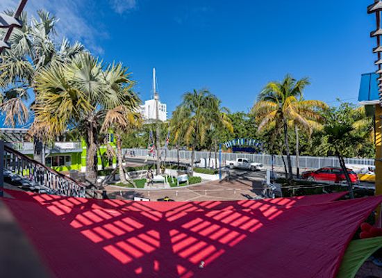 turks-and-caicos-islands/pine-cay/shop/shops-of-ports-of-call