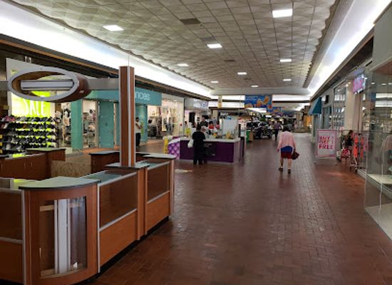 kansas/central-plains/shop/central-mall
