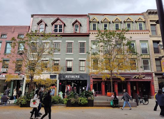new-york/ithaca/downtown-ithaca/shop/the-cornell-store-on-the-ithaca-commons