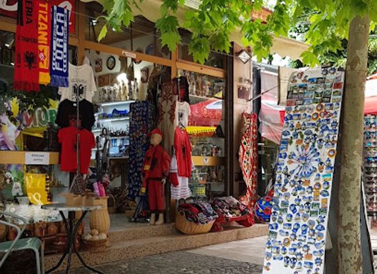 albania/northern-albania/shop/dea-souvenir-main-shop