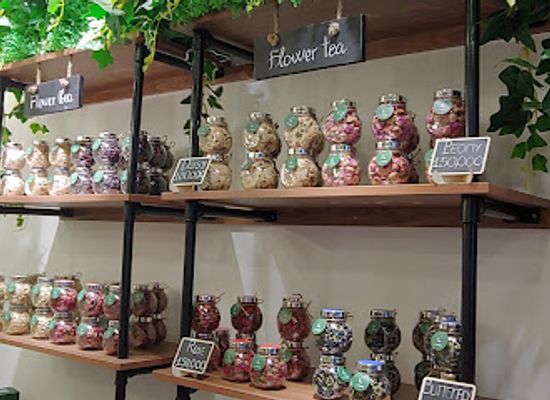 vietnam/da-nang/son-tra-district/shop/l-store