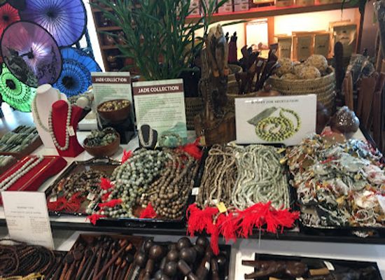 myanmar-burma/kayah-state/shop/artisan-souvenir-shop