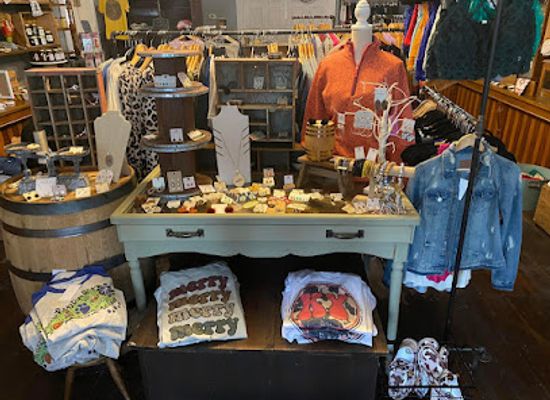kentucky/pennyroyal-plateau/shop/the-barrel-boutique