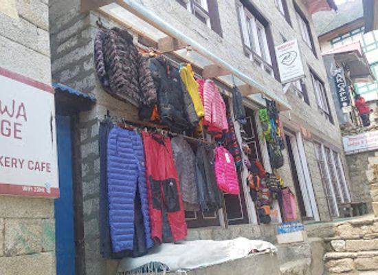 nepal/namche-bazaar/shop/himalayan-sherpa-kapada-pasal