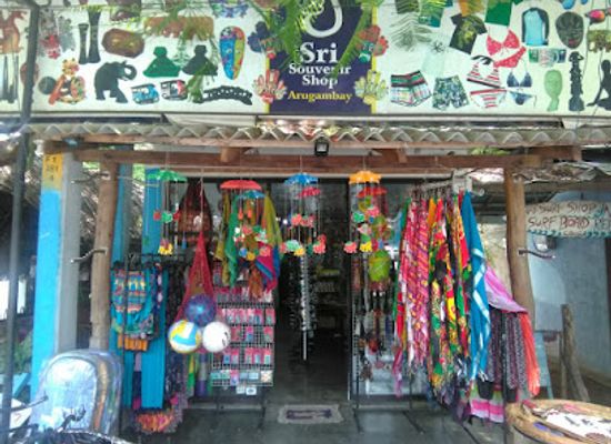 sri-lanka/arugam-bay/shop/sri-souvenir-shop-2